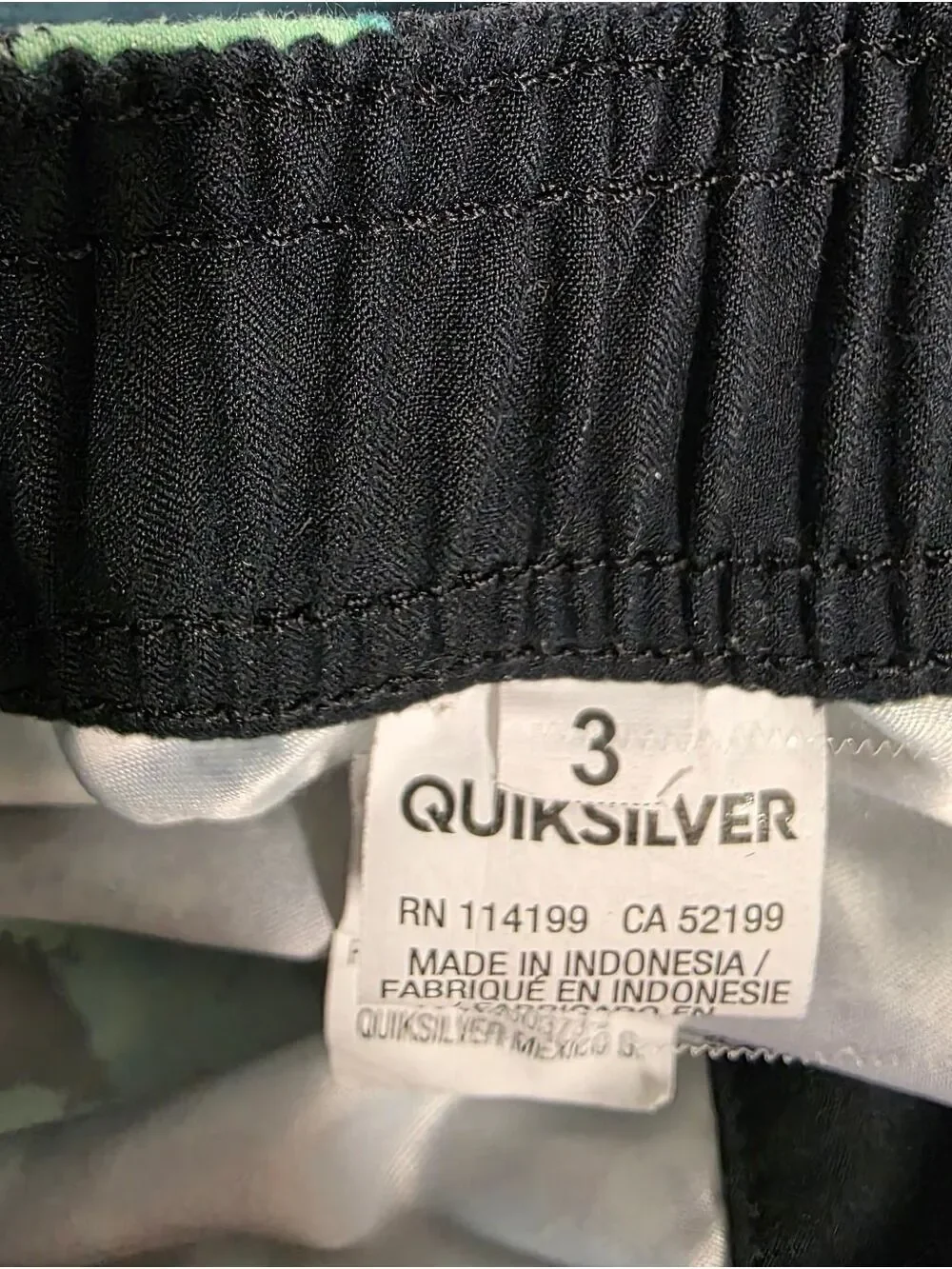 Quiksilver Boy's Board/Swim Shorts Teal, Green & Black, Size 3